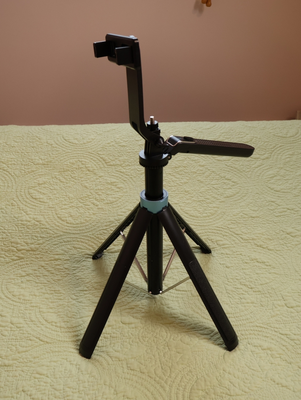 Tripod - Picture 3 of 4